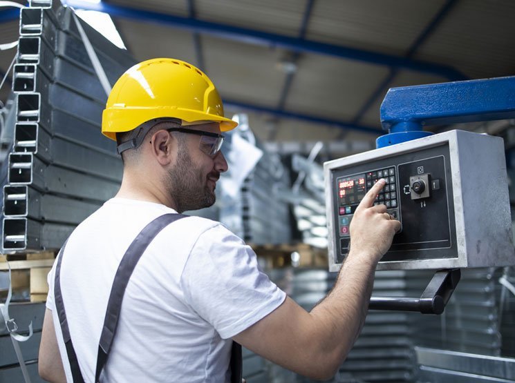 Mantenimiento correctivo de equipos de elevación en Cardedeu y resto de Barcelona Mantenimiento de equipos de elevación para industria siderúrgica en Cardedeu y resto de Barcelona