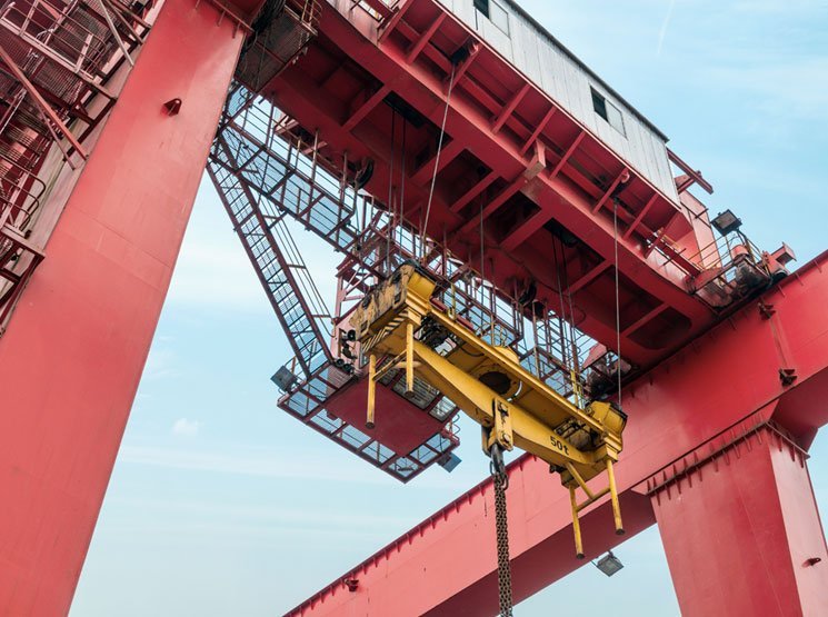 Qué mantenimiento necesita un puente grúa según su uso en Buñol y resto de Valencia